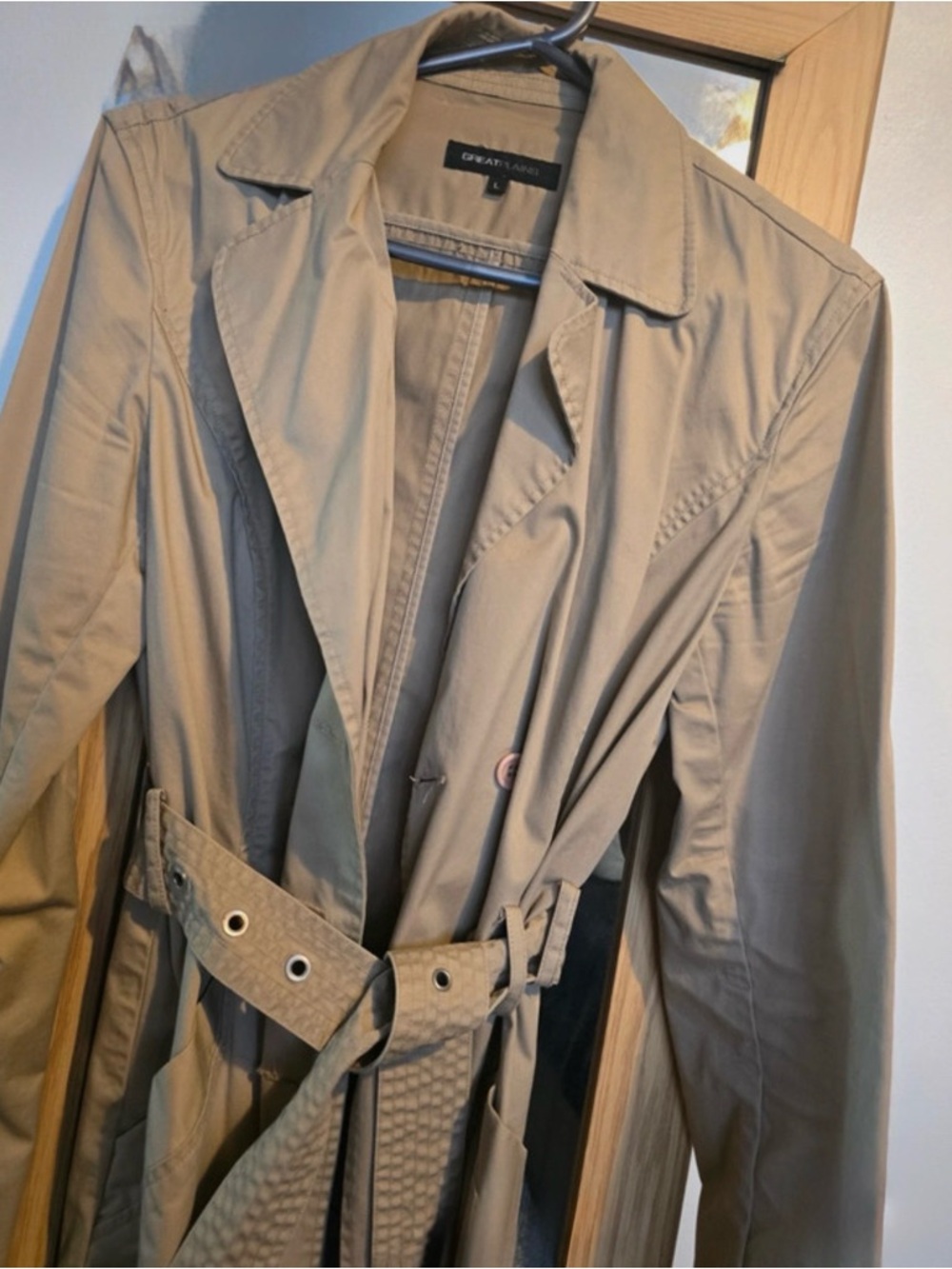 Lightweight Tan Trench Coat with Self-Belt - Unbranded - Picture 2 of 5